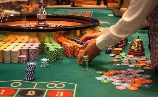 澳门神秘女赌客，揭秘一夜赢千万的传说人物6万在澳门赢一个亿